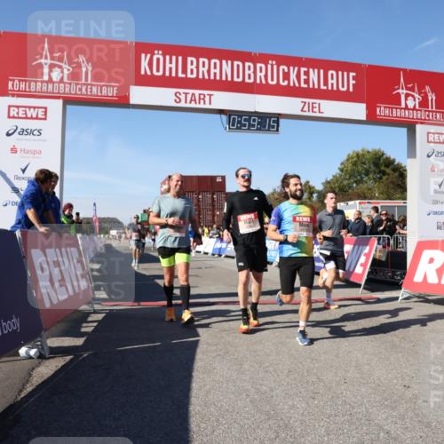 03.10.2025 - Köhlbrandbrückenlauf Lena Gebhardt http://msf.ph/oto/9042831 03.10.2025 12:59:15 Ziel 4164, 4226, 4371, 4441, 5967, 6036, 6154, 6329, 6390, 6391, 6478, 6484, 6493, 6609 meine-sportfotos.de