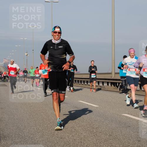 03.10.2025 - Köhlbrandbrückenlauf Fabian Wolf http://msf.ph/oto/9042841 03.10.2025 09:56:08 Position 3 1640, 1521 meine-sportfotos.de