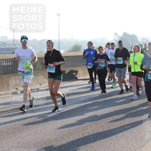 03.10.2025 - Köhlbrandbrückenlauf Lena Gebhardt http://msf.ph/oto/9042845 03.10.2025 09:26:17 Position 1 2514, 1700 meine-sportfotos.de