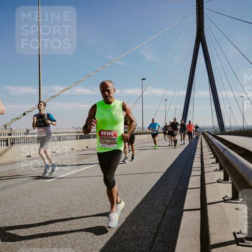 03.10.2025 - Köhlbrandbrückenlauf Michael Burmester http://msf.ph/oto/9042852 03.10.2025 12:24:15 Position 1 4127 meine-sportfotos.de