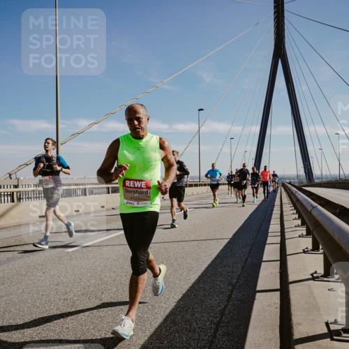 03.10.2025 - Köhlbrandbrückenlauf Michael Burmester http://msf.ph/oto/9042859 03.10.2025 12:24:15 Position 1 4127 meine-sportfotos.de