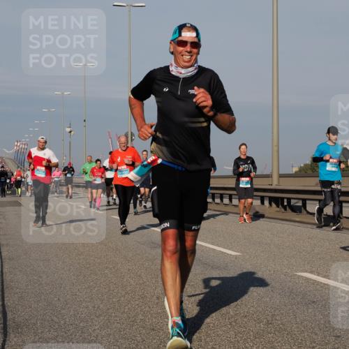 03.10.2025 - Köhlbrandbrückenlauf Fabian Wolf http://msf.ph/oto/9042864 03.10.2025 09:56:09 Position 3 50, 41, 1640 meine-sportfotos.de
