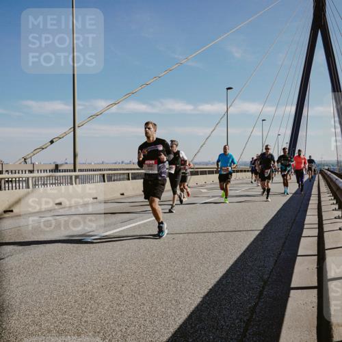 03.10.2025 - Köhlbrandbrückenlauf Michael Burmester http://msf.ph/oto/9042865 03.10.2025 12:24:16 Position 1  meine-sportfotos.de