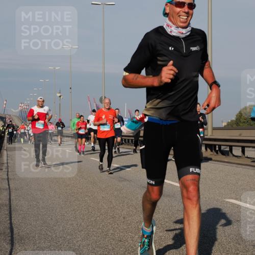 03.10.2025 - Köhlbrandbrückenlauf Fabian Wolf http://msf.ph/oto/9042875 03.10.2025 09:56:09 Position 3 7144 meine-sportfotos.de