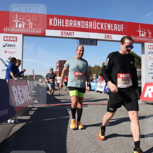 03.10.2025 - Köhlbrandbrückenlauf Lena Gebhardt http://msf.ph/oto/9042876 03.10.2025 12:59:16 Ziel 4108, 4164, 4226, 4371, 4441, 5967, 6036, 6154, 6329, 6390, 6391, 6478, 6484, 6493, 6609 meine-sportfotos.de