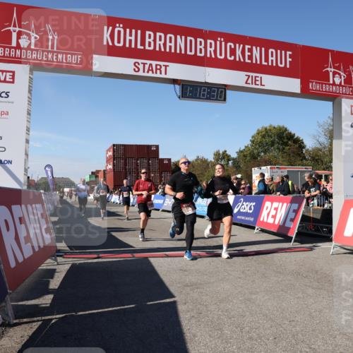 03.10.2025 - Köhlbrandbrückenlauf Lena Gebhardt http://msf.ph/oto/9042879 03.10.2025 13:18:30 Ziel 4154, 4280, 4341, 4560, 4760, 4819, 4826, 4882, 5178, 5192, 5379, 5440, 5722, 5816, 6084, 6700, 6758 meine-sportfotos.de