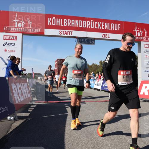 03.10.2025 - Köhlbrandbrückenlauf Lena Gebhardt http://msf.ph/oto/9042882 03.10.2025 12:59:16 Ziel 4108, 4164, 4226, 4371, 4441, 5967, 6036, 6154, 6329, 6390, 6391, 6478, 6484, 6493, 6609 meine-sportfotos.de