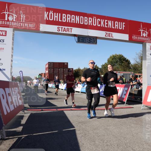 03.10.2025 - Köhlbrandbrückenlauf Lena Gebhardt http://msf.ph/oto/9042900 03.10.2025 13:18:31 Ziel 4154, 4280, 4341, 4560, 4760, 4796, 4819, 4826, 4882, 5178, 5192, 5379, 5440, 5722, 6084, 6700, 6758 meine-sportfotos.de