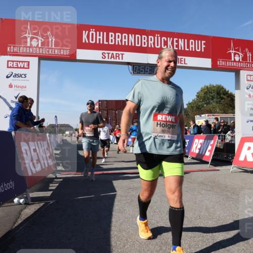 03.10.2025 - Köhlbrandbrückenlauf Lena Gebhardt http://msf.ph/oto/9042911 03.10.2025 12:59:17 Ziel 4108, 4164, 4226, 4371, 4441, 4940, 5967, 6036, 6154, 6390, 6391, 6478, 6484, 6493, 6609 meine-sportfotos.de