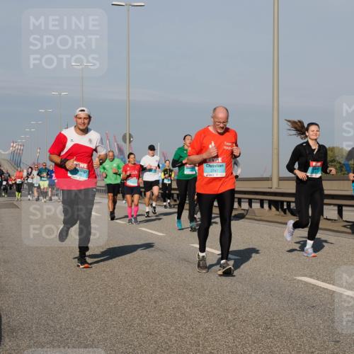 03.10.2025 - Köhlbrandbrückenlauf Fabian Wolf http://msf.ph/oto/9042913 03.10.2025 09:56:12 Position 3 615, 2747, 425, 3156 meine-sportfotos.de