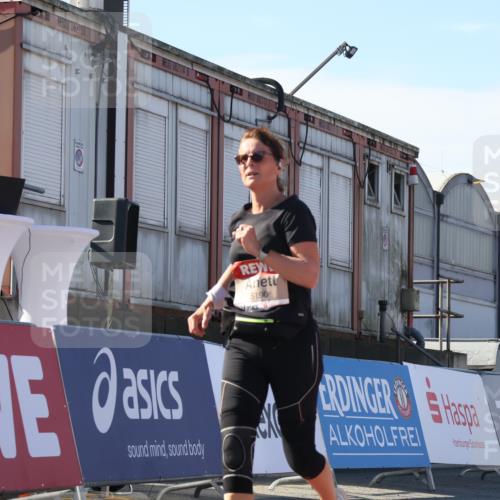 03.10.2025 - Köhlbrandbrückenlauf Luisa Fischer http://msf.ph/oto/9042915 03.10.2025 13:37:25 Ziel 5143, 5190, 5241, 5554, 6000, 6133 meine-sportfotos.de