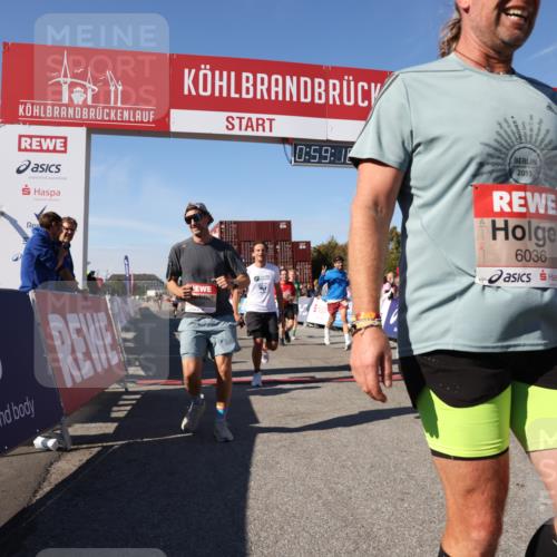 03.10.2025 - Köhlbrandbrückenlauf Lena Gebhardt http://msf.ph/oto/9042925 03.10.2025 12:59:18 Ziel 4108, 4164, 4226, 4371, 4441, 4940, 5967, 6036, 6154, 6390, 6391, 6478, 6484, 6493, 6609 meine-sportfotos.de