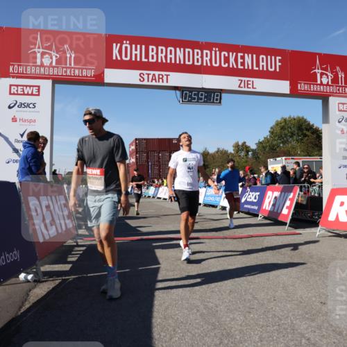 03.10.2025 - Köhlbrandbrückenlauf Lena Gebhardt http://msf.ph/oto/9042929 03.10.2025 12:59:19 Ziel 4108, 4164, 4226, 4371, 4441, 4940, 5967, 6036, 6154, 6390, 6391, 6478, 6484, 6493, 6609 meine-sportfotos.de