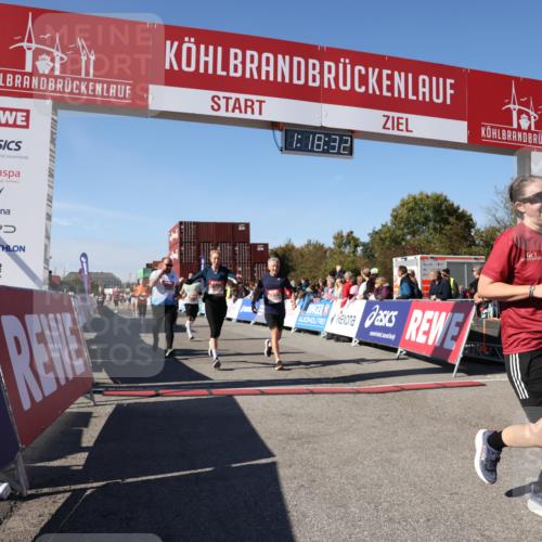 03.10.2025 - Köhlbrandbrückenlauf Lena Gebhardt http://msf.ph/oto/9042933 03.10.2025 13:18:32 Ziel 4154, 4280, 4341, 4560, 4606, 4760, 4796, 4819, 4826, 4882, 5178, 5192, 5440, 5722, 6084, 6700, 6758 meine-sportfotos.de