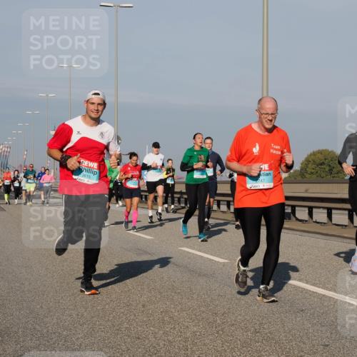 03.10.2025 - Köhlbrandbrückenlauf Fabian Wolf http://msf.ph/oto/9042942 03.10.2025 09:56:13 Position 3 3615, 2747, 1829 meine-sportfotos.de