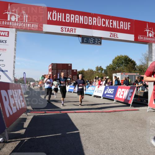 03.10.2025 - Köhlbrandbrückenlauf Lena Gebhardt http://msf.ph/oto/9042948 03.10.2025 13:18:33 Ziel 4154, 4280, 4341, 4560, 4606, 4760, 4796, 4819, 4826, 4882, 5178, 5192, 5722, 6084, 6700, 6758 meine-sportfotos.de