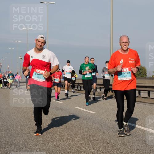 03.10.2025 - Köhlbrandbrückenlauf Fabian Wolf http://msf.ph/oto/9042955 03.10.2025 09:56:13 Position 3 3615, 3793, 2747 meine-sportfotos.de