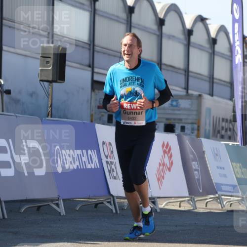 03.10.2025 - Köhlbrandbrückenlauf Luisa Fischer http://msf.ph/oto/9042970 03.10.2025 13:37:32 Ziel 4611, 4863, 5190, 5241, 5550, 5551, 5554, 5756, 6000, 6133, 6402 meine-sportfotos.de