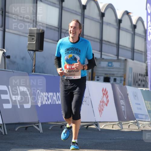 03.10.2025 - Köhlbrandbrückenlauf Luisa Fischer http://msf.ph/oto/9042974 03.10.2025 13:37:32 Ziel 4611, 4863, 5190, 5241, 5550, 5551, 5554, 5756, 6000, 6133, 6402 meine-sportfotos.de