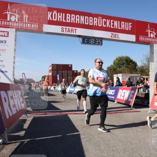03.10.2025 - Köhlbrandbrückenlauf Lena Gebhardt http://msf.ph/oto/9042989 03.10.2025 13:18:35 Ziel 4154, 4280, 4341, 4560, 4606, 4796, 4812, 4819, 4826, 4882, 5115, 5178, 5192, 5722, 6084, 6596, 6700, 6758 meine-sportfotos.de