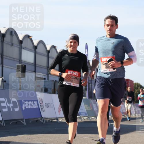 03.10.2025 - Köhlbrandbrückenlauf Luisa Fischer http://msf.ph/oto/9042995 03.10.2025 13:37:34 Ziel 4611, 4863, 5190, 5241, 5550, 5551, 5756, 6133, 6402 meine-sportfotos.de