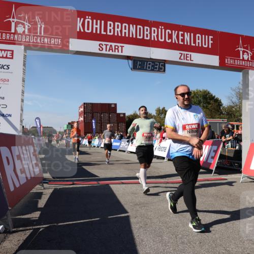 03.10.2025 - Köhlbrandbrückenlauf Lena Gebhardt http://msf.ph/oto/9042997 03.10.2025 13:18:35 Ziel 4154, 4280, 4341, 4560, 4606, 4796, 4812, 4819, 4826, 4882, 5115, 5178, 5192, 5722, 6084, 6596, 6700, 6758 meine-sportfotos.de