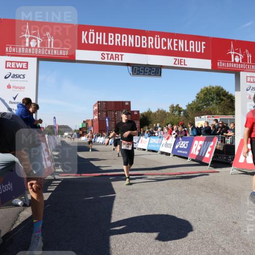 03.10.2025 - Köhlbrandbrückenlauf Lena Gebhardt http://msf.ph/oto/9043009 03.10.2025 12:59:21 Ziel 4108, 4119, 4164, 4226, 4371, 4441, 4940, 6036, 6154, 6390, 6391, 6478, 6484, 6493, 6609 meine-sportfotos.de