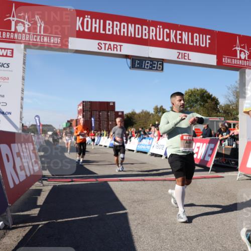 03.10.2025 - Köhlbrandbrückenlauf Lena Gebhardt http://msf.ph/oto/9043010 03.10.2025 13:18:36 Ziel 4154, 4280, 4341, 4606, 4796, 4812, 4819, 4826, 4882, 5115, 5178, 5192, 6084, 6429, 6596, 6700, 6758 meine-sportfotos.de
