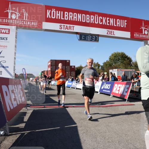 03.10.2025 - Köhlbrandbrückenlauf Lena Gebhardt http://msf.ph/oto/9043033 03.10.2025 13:18:37 Ziel 4154, 4280, 4606, 4796, 4812, 4819, 4826, 4882, 5115, 5178, 5192, 6084, 6429, 6500, 6596, 6700, 6758 meine-sportfotos.de