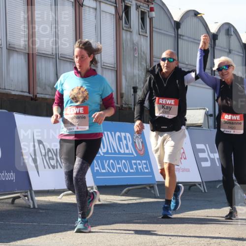 03.10.2025 - Köhlbrandbrückenlauf Luisa Fischer http://msf.ph/oto/9043041 03.10.2025 13:37:46 Ziel 4014, 4611, 4863, 5201, 5305, 5384, 5420, 5756, 6295, 6402 meine-sportfotos.de