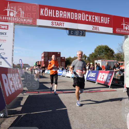 03.10.2025 - Köhlbrandbrückenlauf Lena Gebhardt http://msf.ph/oto/9043046 03.10.2025 13:18:38 Ziel 4154, 4280, 4606, 4796, 4812, 4819, 4826, 4882, 5115, 5178, 6084, 6429, 6500, 6596, 6700, 6758 meine-sportfotos.de