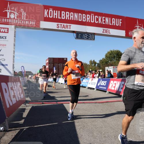 03.10.2025 - Köhlbrandbrückenlauf Lena Gebhardt http://msf.ph/oto/9043066 03.10.2025 13:18:38 Ziel 4154, 4280, 4606, 4796, 4812, 4819, 4826, 4882, 5115, 5178, 6084, 6429, 6500, 6596, 6700, 6758 meine-sportfotos.de