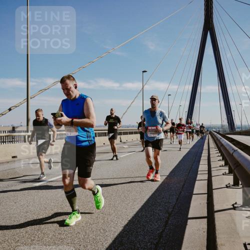 03.10.2025 - Köhlbrandbrückenlauf Michael Burmester http://msf.ph/oto/9043068 03.10.2025 12:24:29 Position 1 212 meine-sportfotos.de