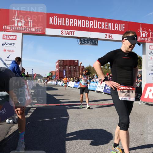 03.10.2025 - Köhlbrandbrückenlauf Lena Gebhardt http://msf.ph/oto/9043069 03.10.2025 12:59:25 Ziel 4108, 4119, 4371, 4441, 4940, 6060, 6154, 6391, 6484, 6609 meine-sportfotos.de