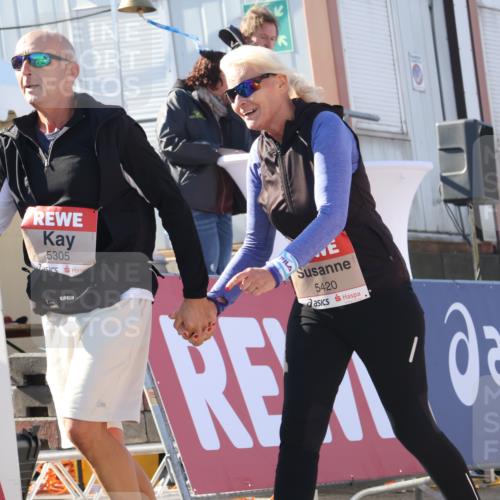03.10.2025 - Köhlbrandbrückenlauf Luisa Fischer http://msf.ph/oto/9043084 03.10.2025 13:37:49 Ziel 4014, 5201, 5305, 5384, 5420, 6295 meine-sportfotos.de
