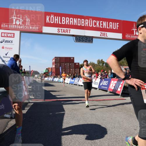 03.10.2025 - Köhlbrandbrückenlauf Lena Gebhardt http://msf.ph/oto/9043086 03.10.2025 12:59:25 Ziel 4108, 4119, 4371, 4441, 4940, 6060, 6154, 6391, 6484, 6609 meine-sportfotos.de
