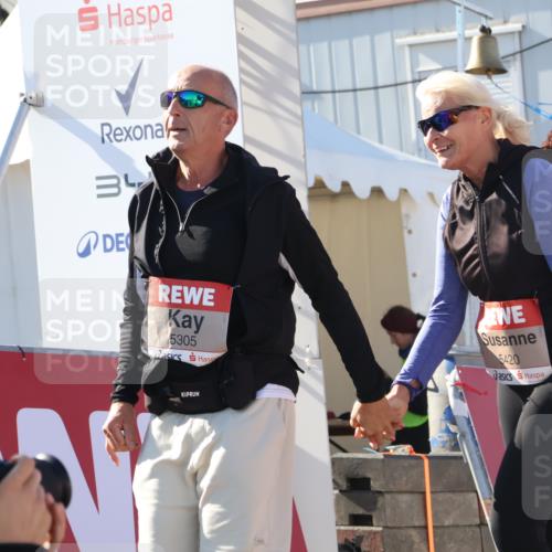 03.10.2025 - Köhlbrandbrückenlauf Luisa Fischer http://msf.ph/oto/9043090 03.10.2025 13:37:50 Ziel 4014, 5201, 5305, 5384, 5420, 6295 meine-sportfotos.de