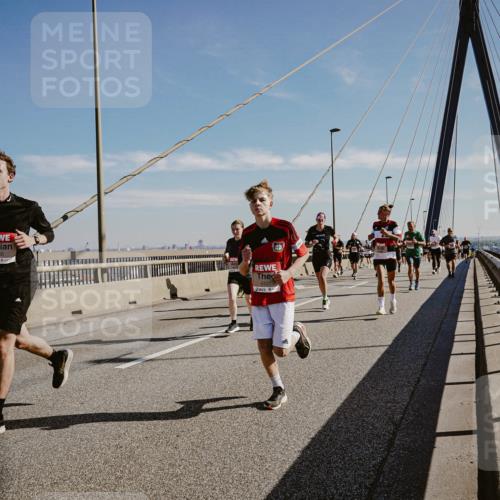03.10.2025 - Köhlbrandbrückenlauf Michael Burmester http://msf.ph/oto/9043112 03.10.2025 12:24:33 Position 1 4055 meine-sportfotos.de