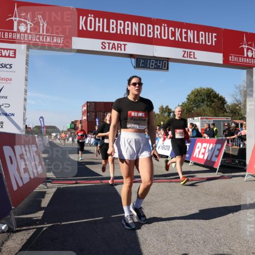 03.10.2025 - Köhlbrandbrückenlauf Lena Gebhardt http://msf.ph/oto/9043115 03.10.2025 13:18:41 Ziel 4606, 4796, 4812, 4826, 5115, 5178, 6084, 6429, 6500, 6556, 6596, 6700, 6758 meine-sportfotos.de