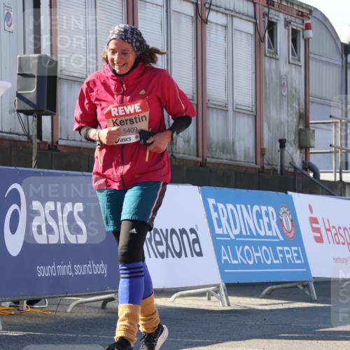 03.10.2025 - Köhlbrandbrückenlauf Luisa Fischer http://msf.ph/oto/9043133 03.10.2025 13:38:00 Ziel 4014, 5409 meine-sportfotos.de