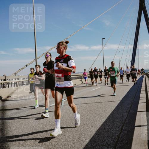 03.10.2025 - Köhlbrandbrückenlauf Michael Burmester http://msf.ph/oto/9043137 03.10.2025 12:24:35 Position 1 4579 meine-sportfotos.de