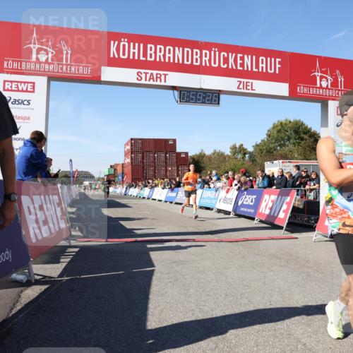 03.10.2025 - Köhlbrandbrückenlauf Lena Gebhardt http://msf.ph/oto/9043139 03.10.2025 12:59:27 Ziel 4108, 4119, 4371, 4441, 4940, 6060, 6154, 6325, 6484, 6609 meine-sportfotos.de