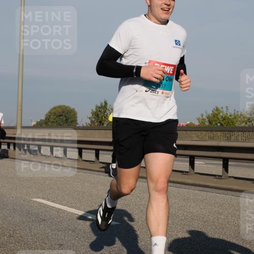 03.10.2025 - Köhlbrandbrückenlauf Fabian Wolf http://msf.ph/oto/9043145 03.10.2025 09:56:20 Position 3 3157 meine-sportfotos.de