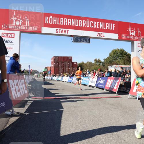 03.10.2025 - Köhlbrandbrückenlauf Lena Gebhardt http://msf.ph/oto/9043146 03.10.2025 12:59:27 Ziel 4108, 4119, 4371, 4441, 4940, 6060, 6154, 6325, 6484, 6609 meine-sportfotos.de