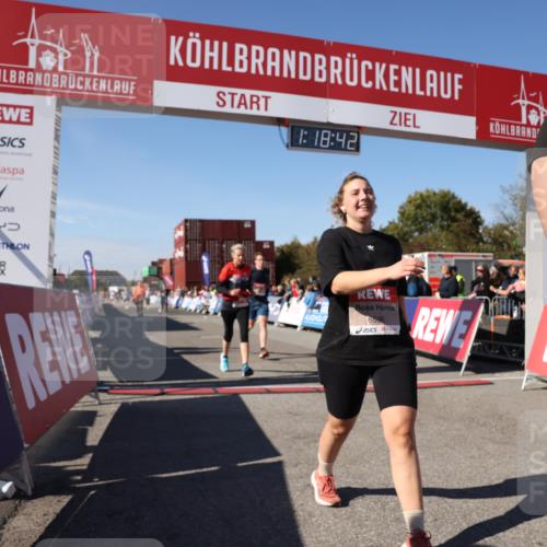 03.10.2025 - Köhlbrandbrückenlauf Lena Gebhardt http://msf.ph/oto/9043150 03.10.2025 13:18:42 Ziel 4077, 4606, 4796, 4812, 4826, 5115, 5178, 6084, 6429, 6500, 6506, 6556, 6596, 6700, 6758 meine-sportfotos.de