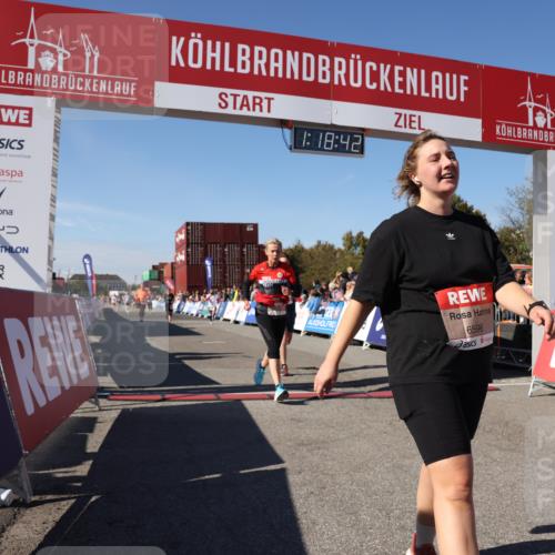03.10.2025 - Köhlbrandbrückenlauf Lena Gebhardt http://msf.ph/oto/9043160 03.10.2025 13:18:43 Ziel 4077, 4606, 4796, 4812, 5115, 5178, 6084, 6429, 6500, 6506, 6556, 6596, 6758 meine-sportfotos.de