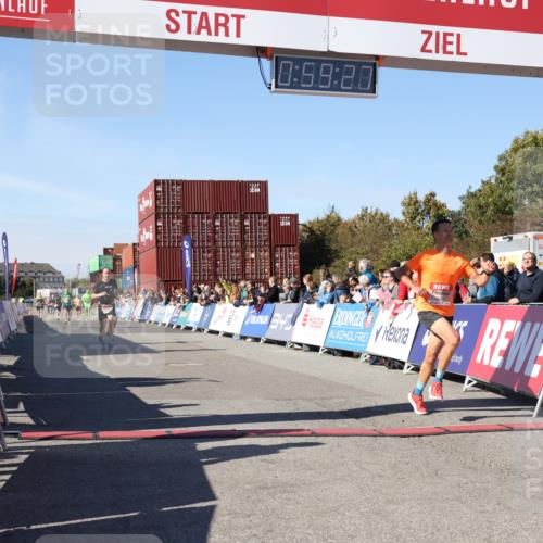 03.10.2025 - Köhlbrandbrückenlauf Lena Gebhardt http://msf.ph/oto/9043165 03.10.2025 12:59:28 Ziel 4108, 4119, 4371, 4940, 6060, 6154, 6325, 6484, 6609 meine-sportfotos.de