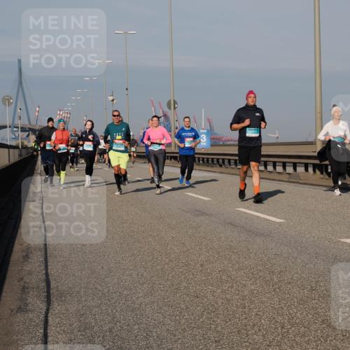 03.10.2025 - Köhlbrandbrückenlauf Fabian Wolf http://msf.ph/oto/9043178 03.10.2025 09:56:21 Position 3 202, 5, 3146 meine-sportfotos.de