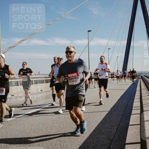 03.10.2025 - Köhlbrandbrückenlauf Michael Burmester http://msf.ph/oto/9043185 03.10.2025 12:24:39 Position 1 4081 meine-sportfotos.de