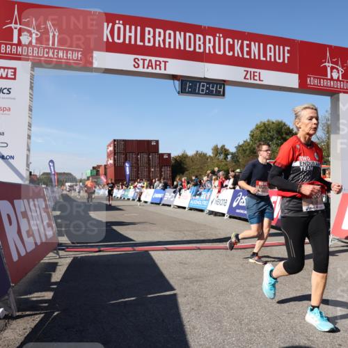 03.10.2025 - Köhlbrandbrückenlauf Lena Gebhardt http://msf.ph/oto/9043193 03.10.2025 13:18:44 Ziel 4077, 4606, 4796, 4812, 5115, 5178, 6429, 6500, 6506, 6556, 6596, 6758 meine-sportfotos.de